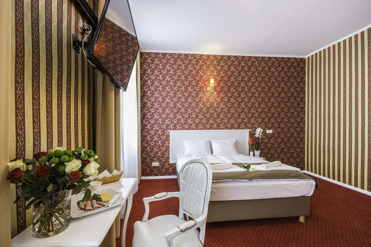 Hotel Court Park نيسة المظهر الخارجي الصورة